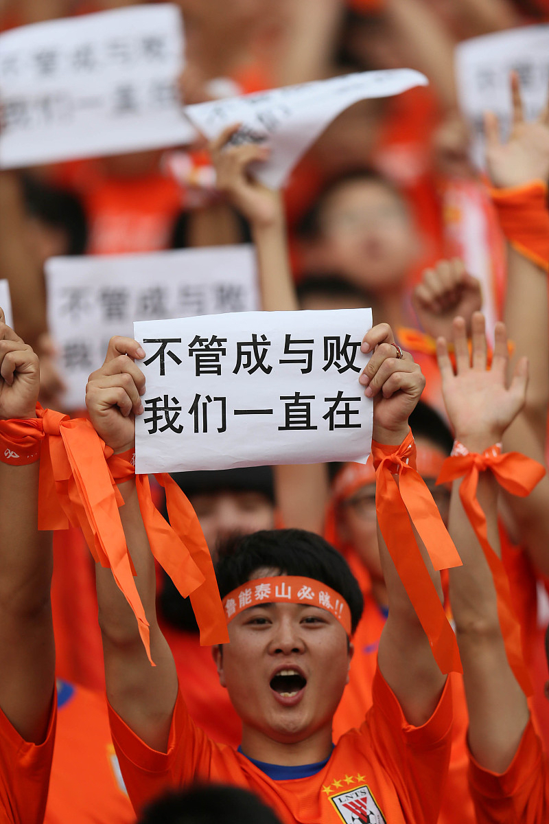 策略精妙，球队卫冕冠军实现无比胜利的简单介绍