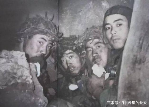 包含黑豹队员团结一致，以坚定信念向成功迈进的词条
